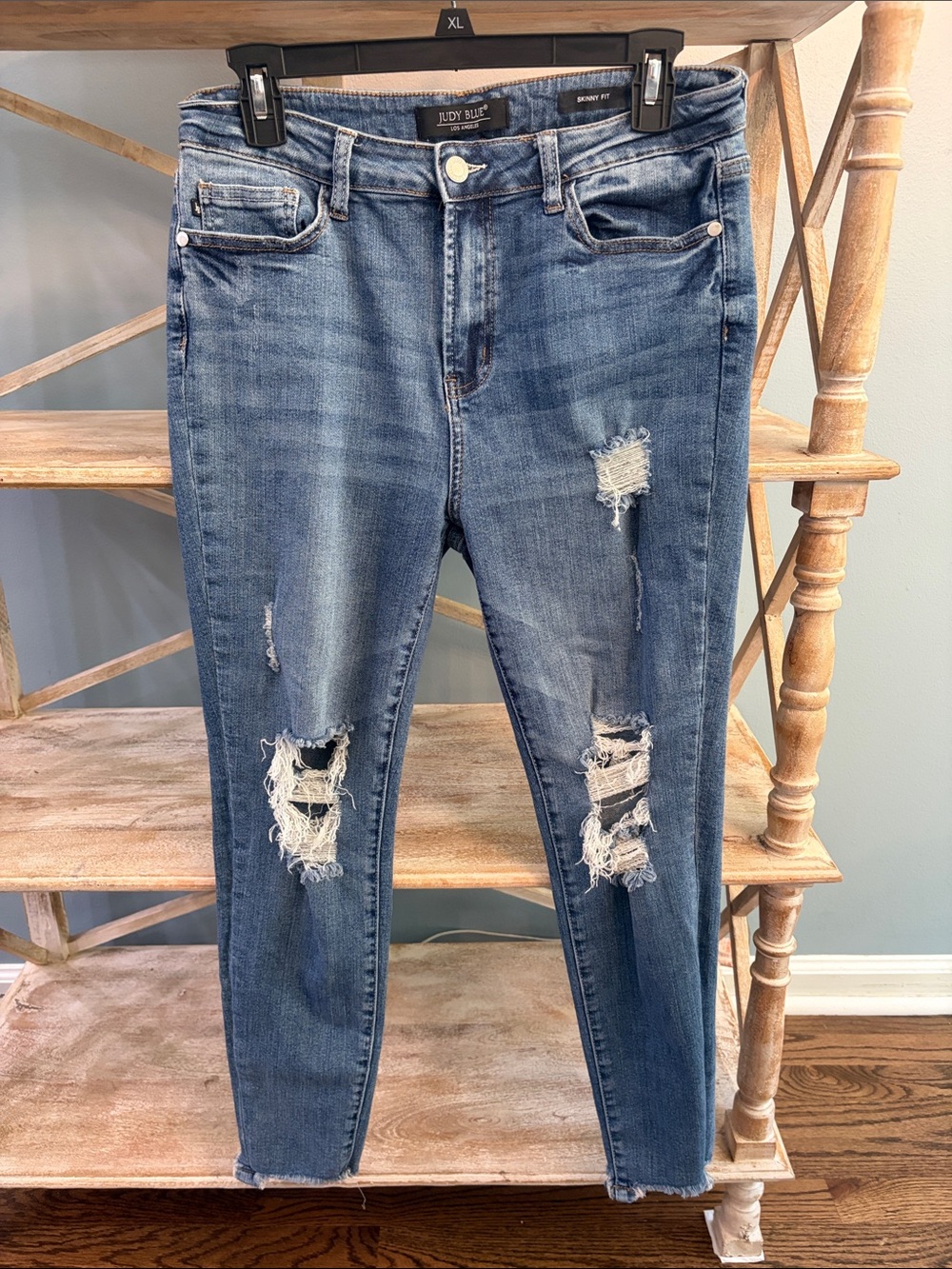 Judy Blue Medium Wash Ripped Skinny Jeans
